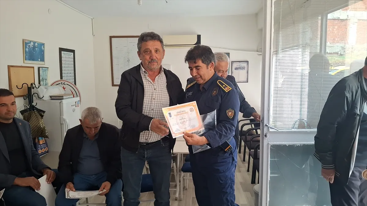 Ankara Büyükşehir Belediyesinden muhtarlara teşekkür belgesi Ankara Büyükşehir Belediyesinden muhtarlara teşekkür belgesi