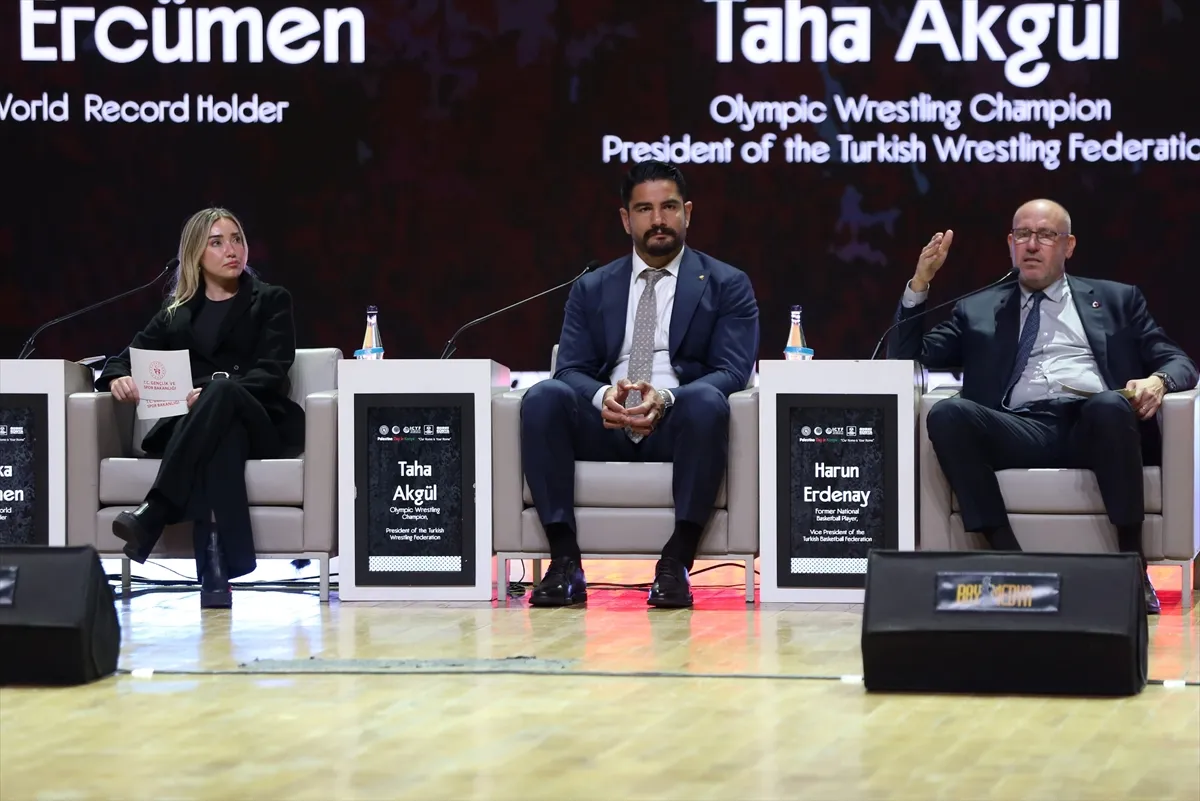 Filistin Günü kapsamında Efsaneler Konuştuğunda: Filistin İçin Birlikte başlıklı panel yapıldı Filistin Günü kapsamında Efsaneler Konuştuğunda: Filistin İçin Birlikte başlıklı panel yapıldı