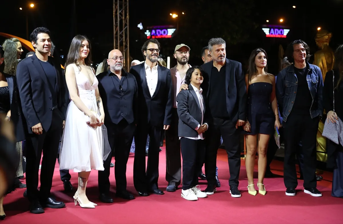 63. Uluslararası Antalya Altın Portakal Film Festivali Ödül Töreni kırmızı halı geçişiyle başladı 63. Uluslararası Antalya Altın Portakal Film Festivali Ödül Töreni kırmızı halı geçişiyle başladı