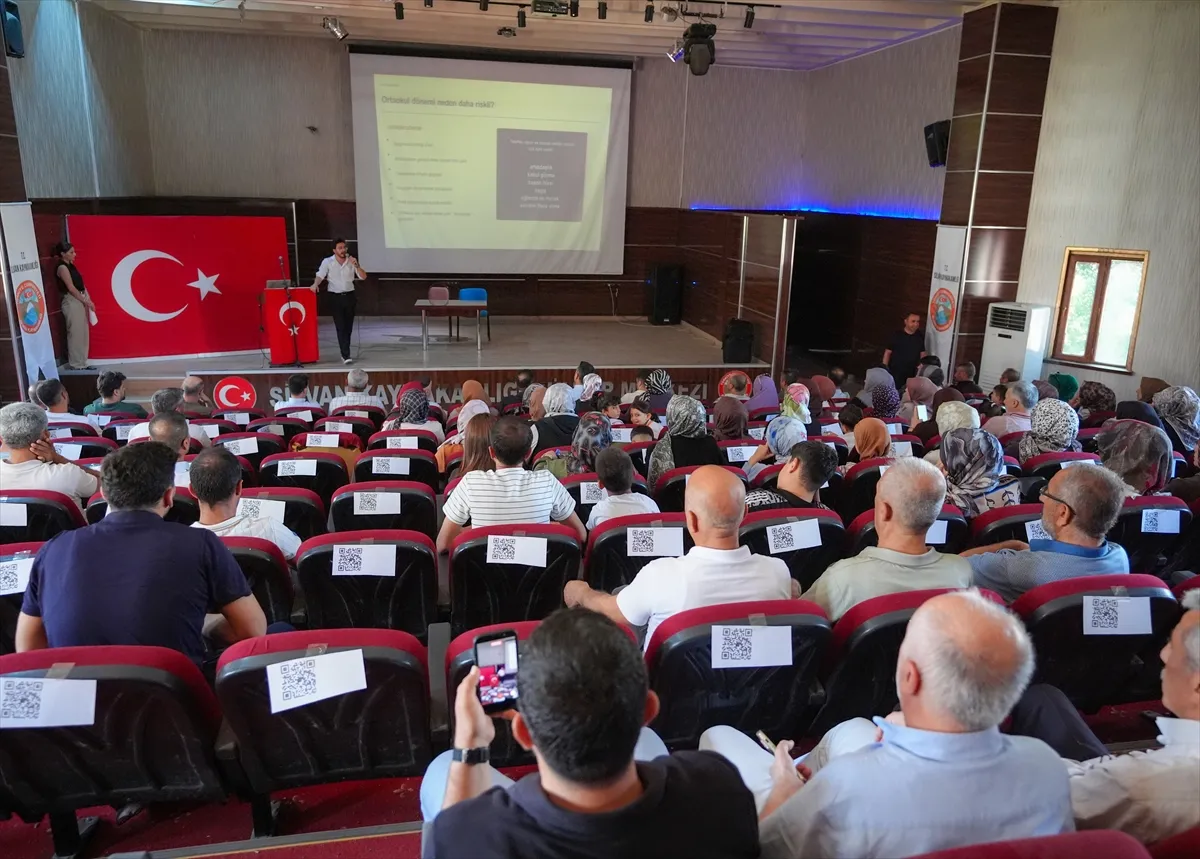 Aile Akademisi Projesi ile veliler bilinçleniyor