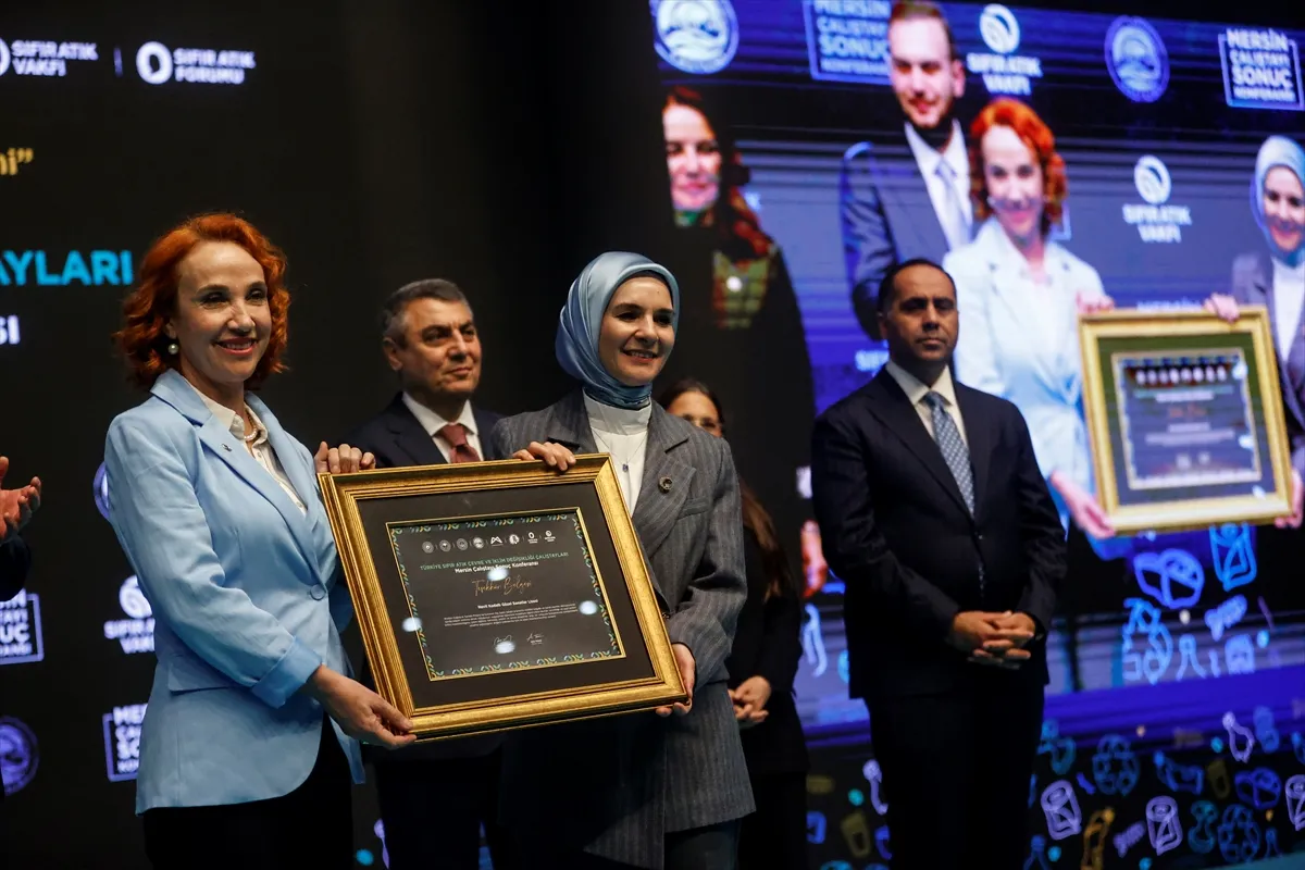 Aile ve Sosyal Hizmetler Bakanı Mahinur Özdemir Göktaş, Mersin’de 3. kare