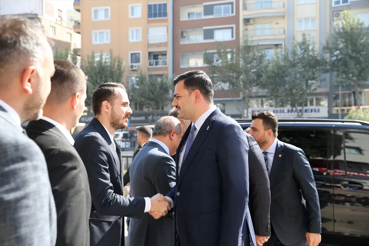 AK Parti Genel Sekreteri İnan, MHP Manisa İl Başkanlığını ziyaret etti