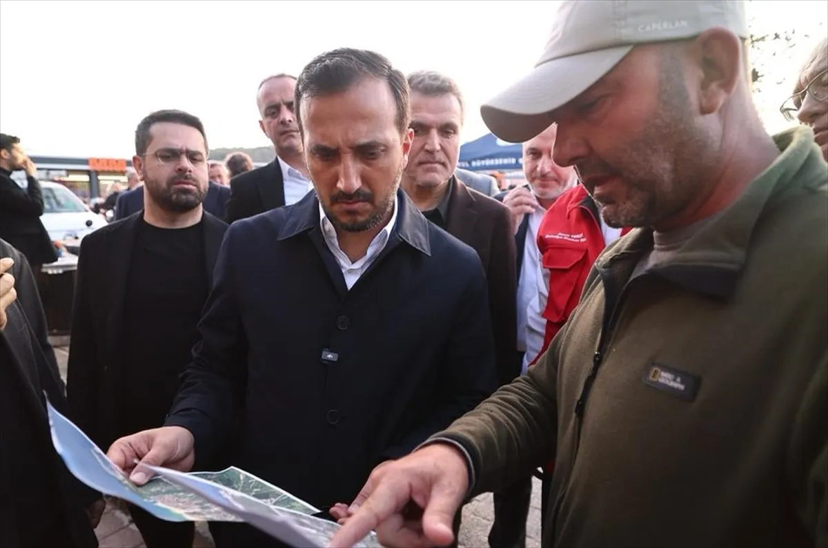 AK Parti İstanbul İl Başkanı Özdemir, Şile’de selden etkilenen vatandaşları ziyaret etti 2. kare