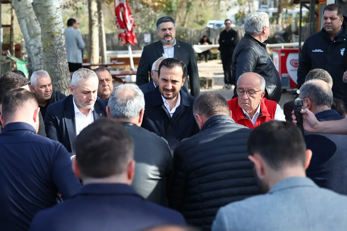 AK Parti İstanbul İl Başkanı Özdemir, Şile’de selden etkilenen vatandaşları ziyaret etti 3. kare