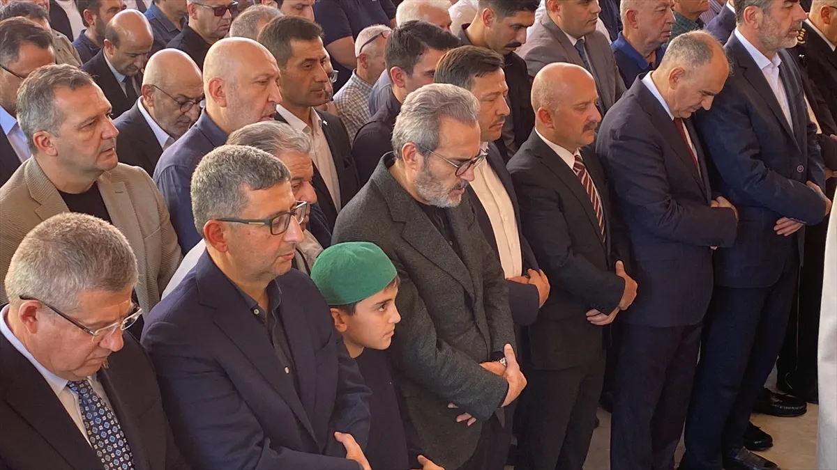 AK Parti’li Mahir Ünal’ın kayınpederi Hasan Özdin, Aydın’da son yolculuğuna uğurlandı