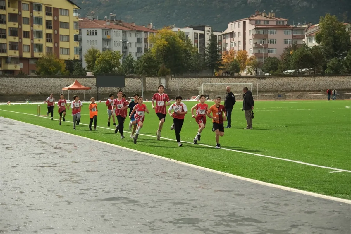 Akşehir’de 8. Zekai Baloğlu Atletizm Yarışması yapıldı
