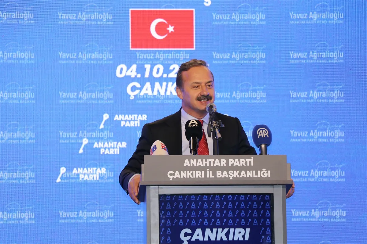 Anahtar Parti Genel Başkanı Ağıralioğlu, Çankırı’da Halk Buluşması’na katıldı Anahtar Parti Genel Başkanı Ağıralioğlu, Çankırı’da Halk Buluşması’na katıldı