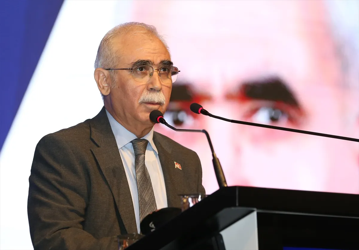 Anayasa Mahkemesi Başkanı Özkaya, Atatürk Üniversitesinin akademik yıl açılışında konuştu Anayasa Mahkemesi Başkanı Özkaya, Atatürk Üniversitesinin akademik yıl açılışında konuştu