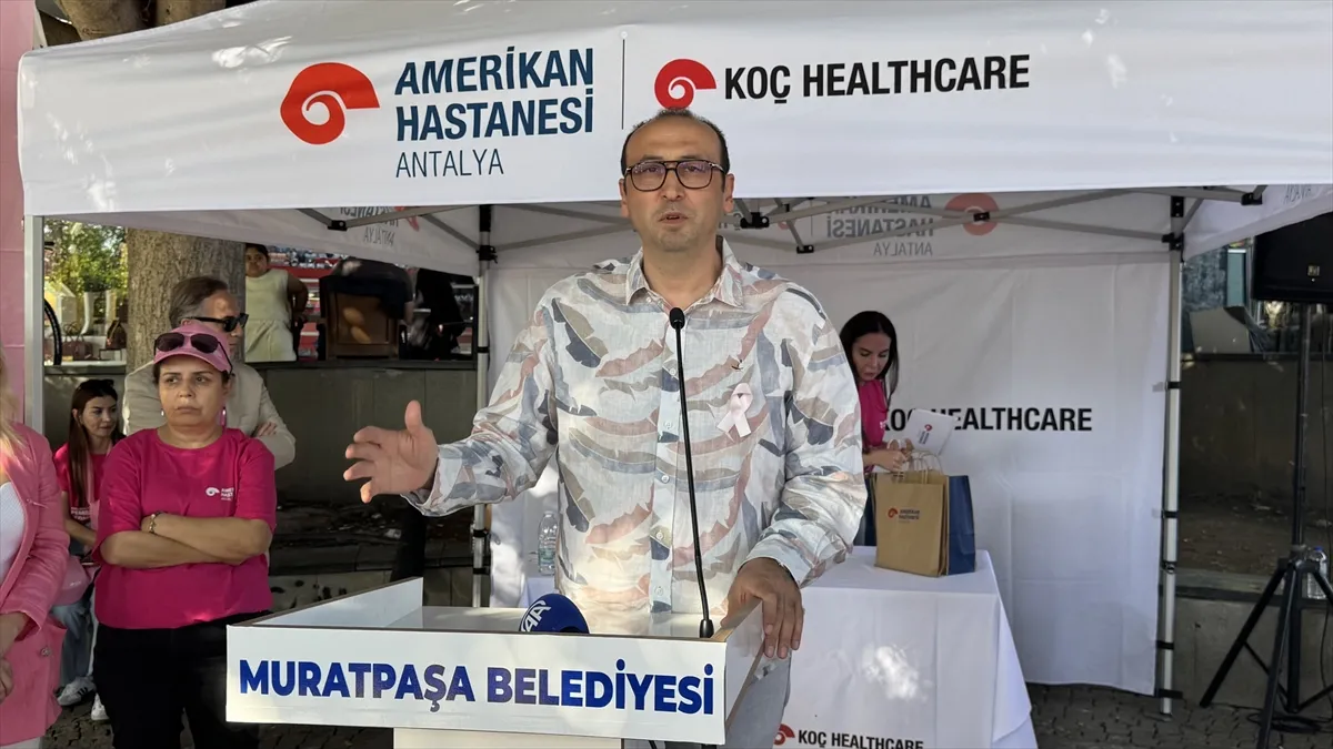 Antalya’da "Meme Kanseri Farkındalık Yürüyüşü" düzenlendi 4. kare