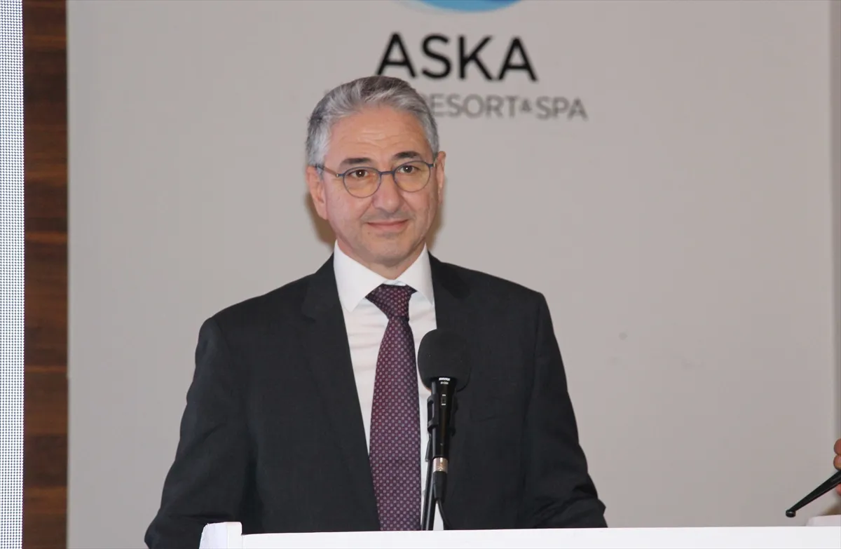 Antalya’da turizmciler Avrupa’daki ekonomik durgunluğun sektöre etkilerini değerlendirdi Antalya’da turizmciler Avrupa’daki ekonomik durgunluğun sektöre etkilerini değerlendirdi