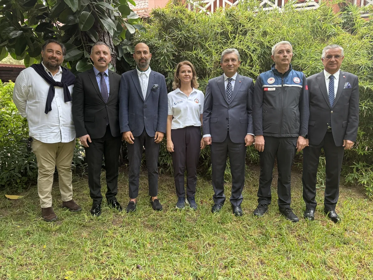 Antalya Kemer’deki Üç Adalar’da deniz restorasyonu sürüyor Antalya Kemer’deki Üç Adalar’da deniz restorasyonu sürüyor