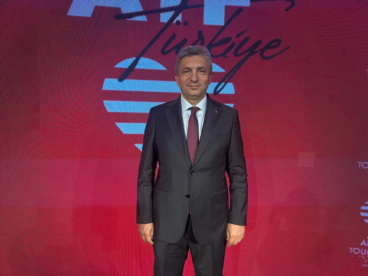 Antalya’ya gelen yabancı turist sayısı 15 milyonu aştı