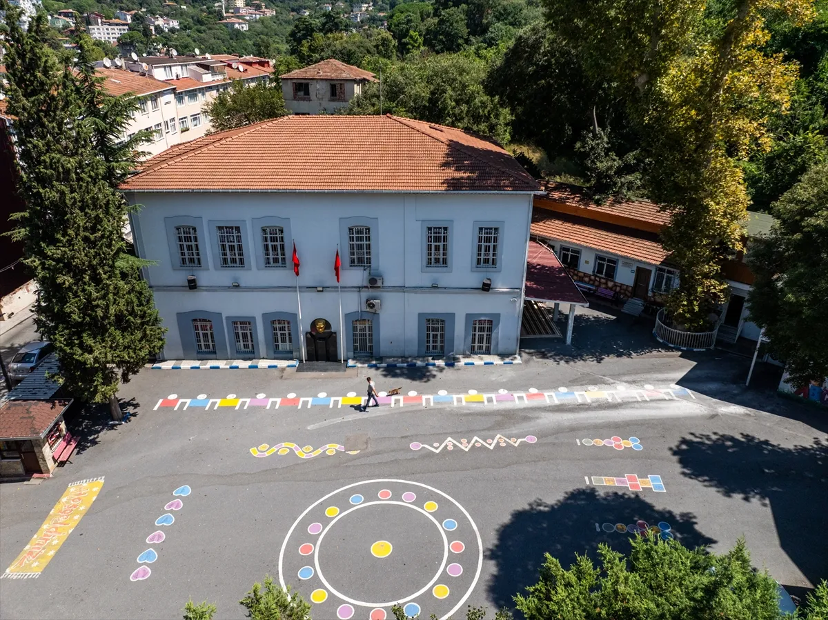 ASIRLIK MEKTEPLER - Çengelköy İlkokulu 129 yıldır nesilleri eğitimle buluşturuyor ASIRLIK MEKTEPLER - Çengelköy İlkokulu 129 yıldır nesilleri eğitimle buluşturuyor