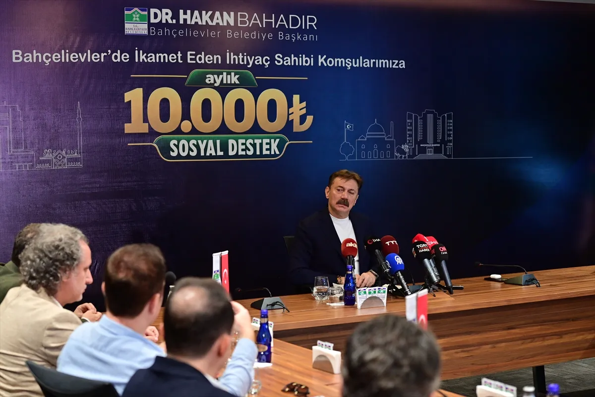 Bahçelievler Belediyesi ihtiyaç sahiplerine her ay 10 bin lira yardım yapacak Bahçelievler Belediyesi ihtiyaç sahiplerine her ay 10 bin lira yardım yapacak