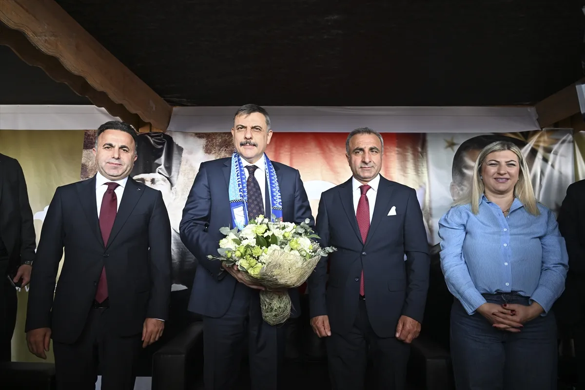 Bakan Çiftçi, Ankara Erzurum Tanıtım Günleri’ni ziyaret etti