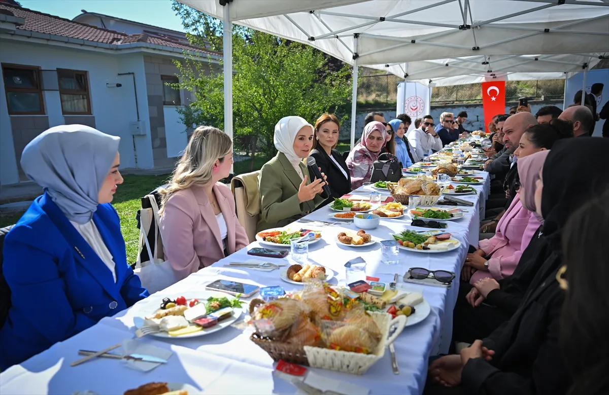 Bakan Göktaş, Ankara’da engellilere ve ailelerine yönelik ilk "Nefes Merkezi"nin açılışını yaptı 2. kare