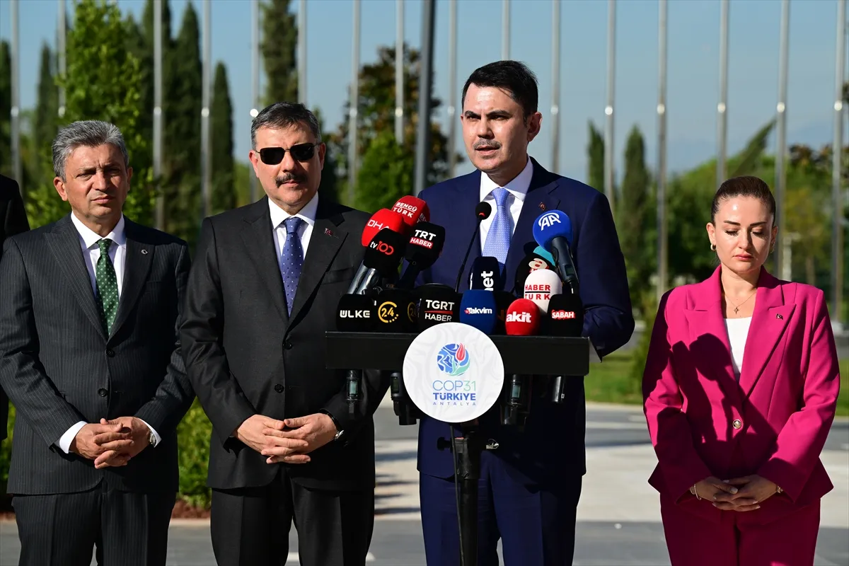 Bakan Kurum, Antalya’da COP31 alanında incelemelerde bulundu