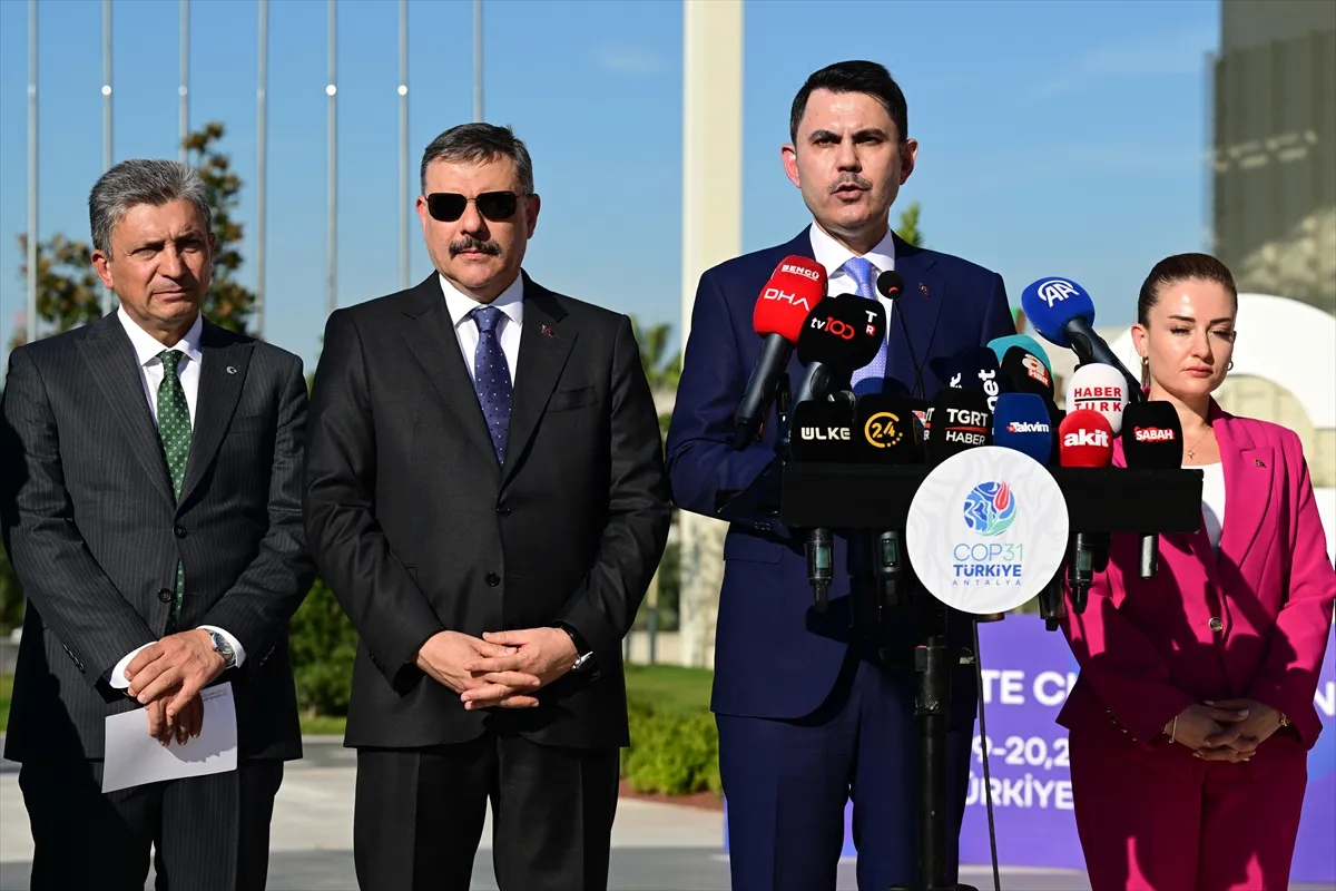 Bakan Kurum, Antalya’da COP31 alanında incelemelerde bulundu