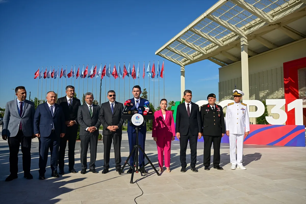 Bakan Kurum, Antalya’da COP31 alanında incelemelerde bulundu