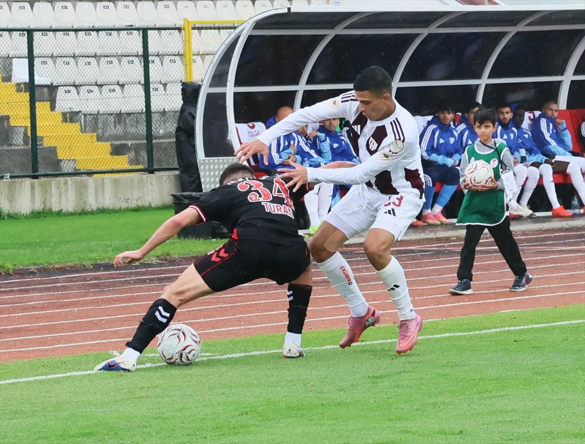 Bandırmaspor - Ekenler Beton Sivasspor maçından kare