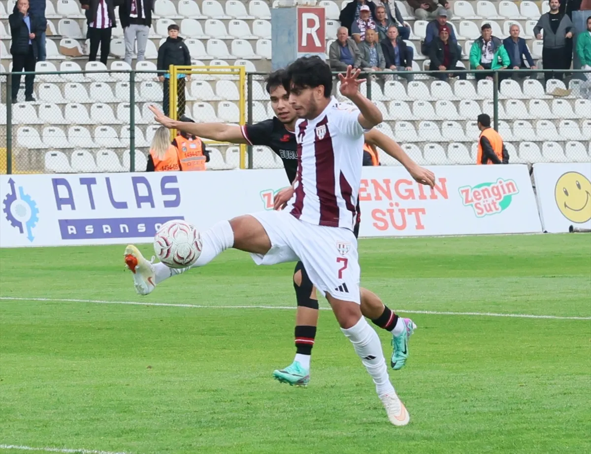 Bandırmaspor - Ekenler Beton Sivasspor maçından kare 2. kare