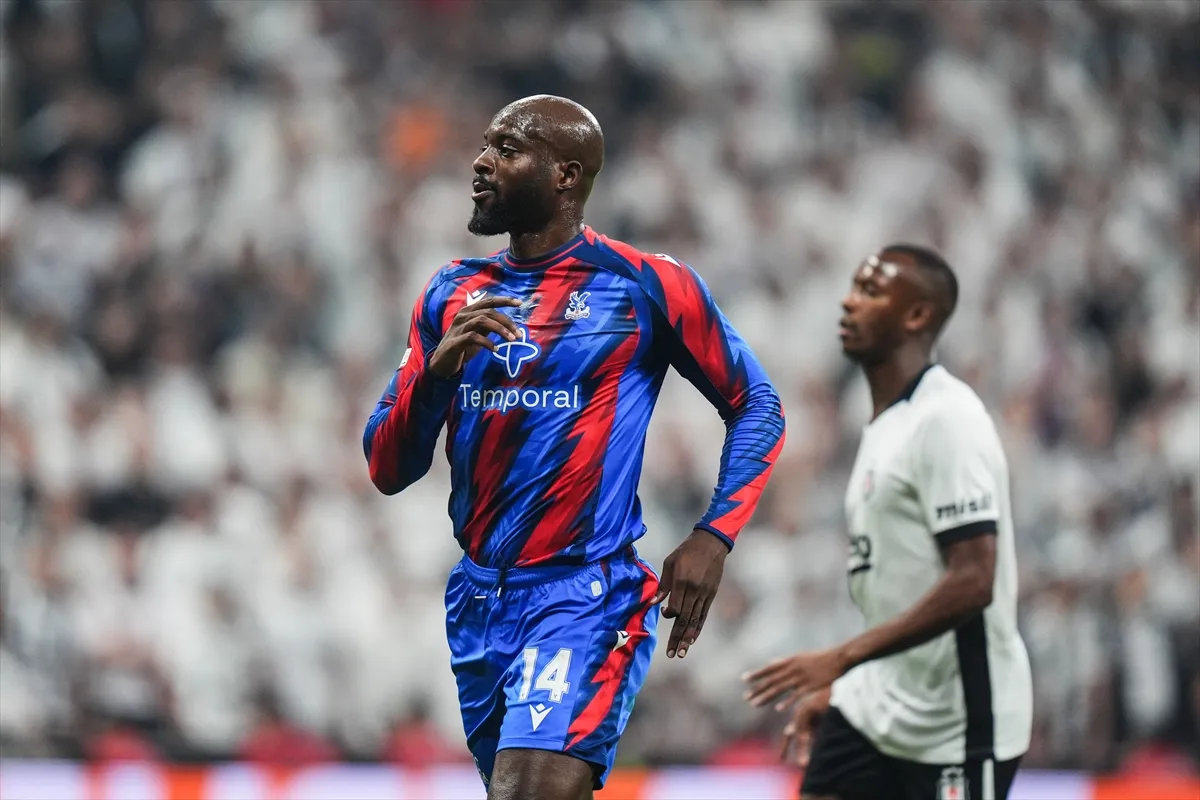 Beşiktaş - Crystal Palace maçı Tüpraş Stadı’nda oynandı 6. kare