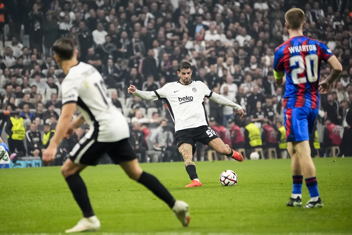 Beşiktaş - Crystal Palace Tüpraş Stadı’nda Oynandı 3. kare
