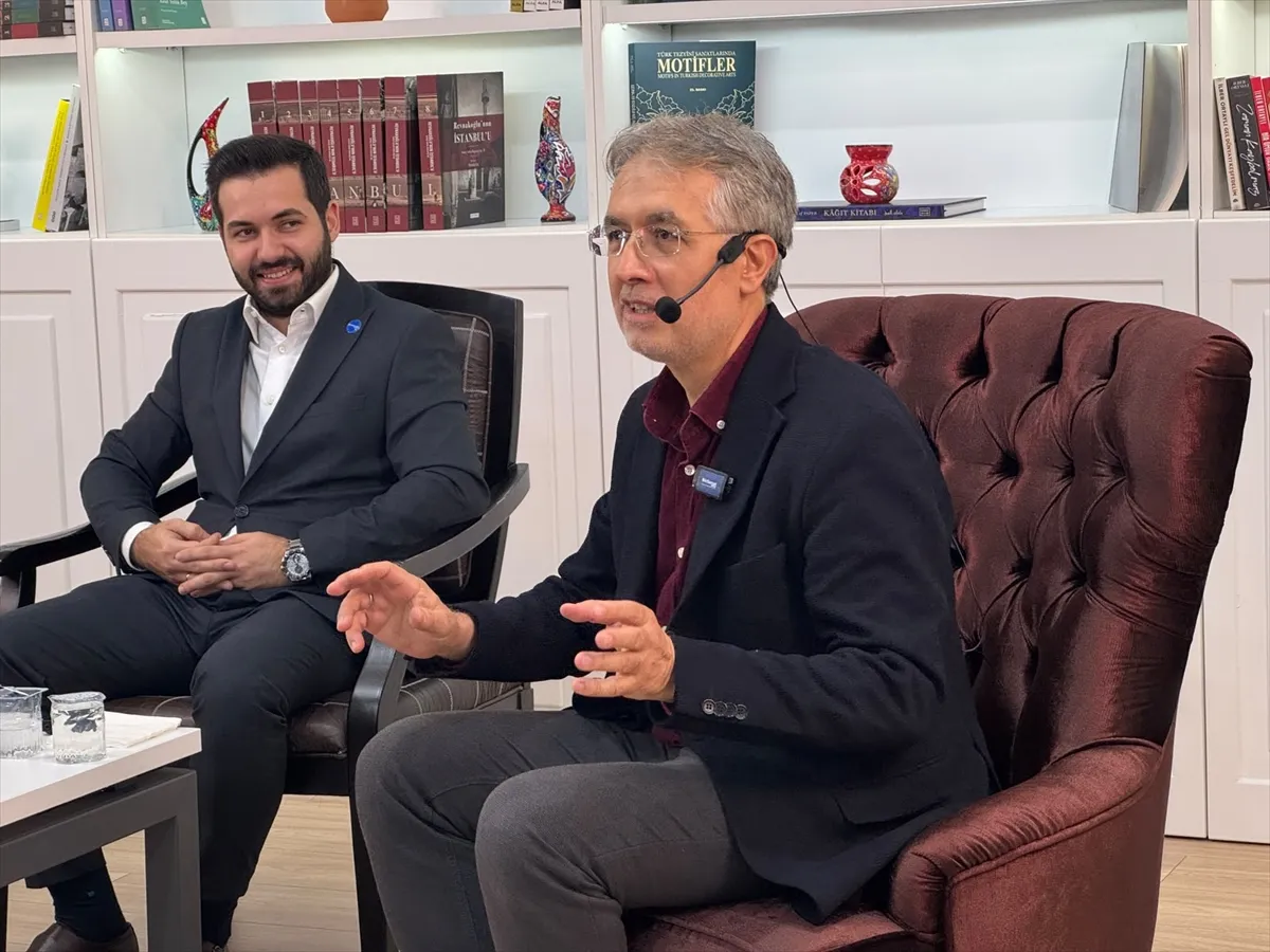 "Birlikte Yükselen Cumhuriyet" resim sergisi Esenyurt Sanat Merkezi’nde açıldı 2. kare