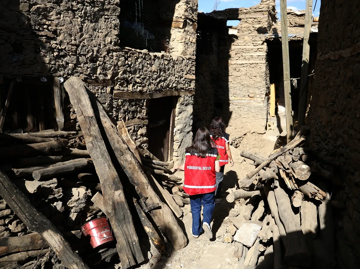 Bitlis’te uzman ekipler sosyal hizmetleri köylere taşıyor