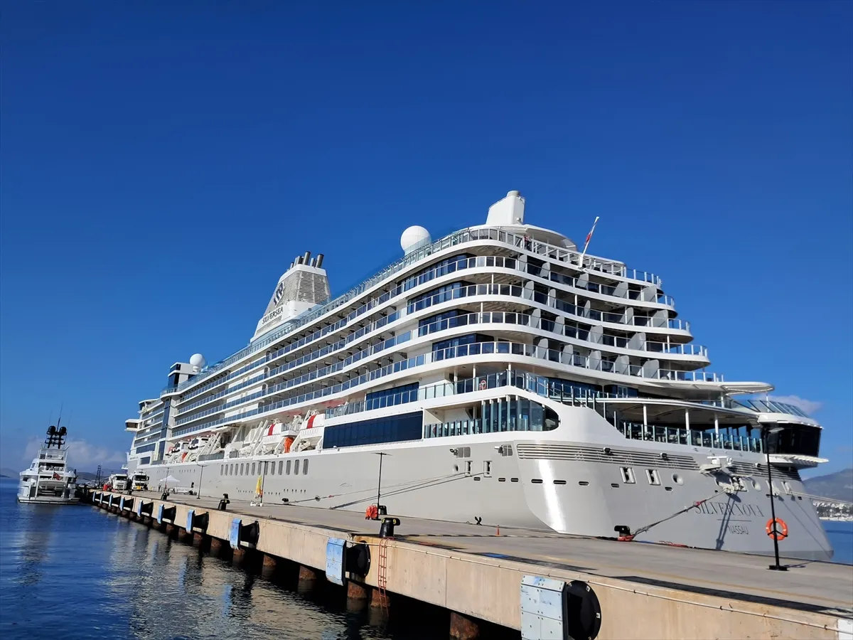 Bodrum’a Silver Nova kruvaziyeriyle 681 turist geldi Bodrum’a Silver Nova kruvaziyeriyle 681 turist geldi