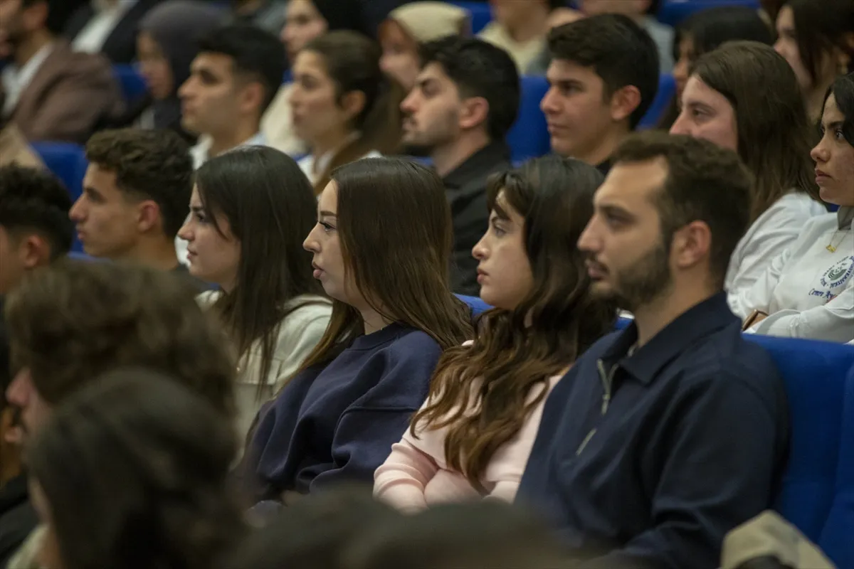 Bolu’da ’Küresel Güç Türkiye’ konulu program düzenlendi 4. kare