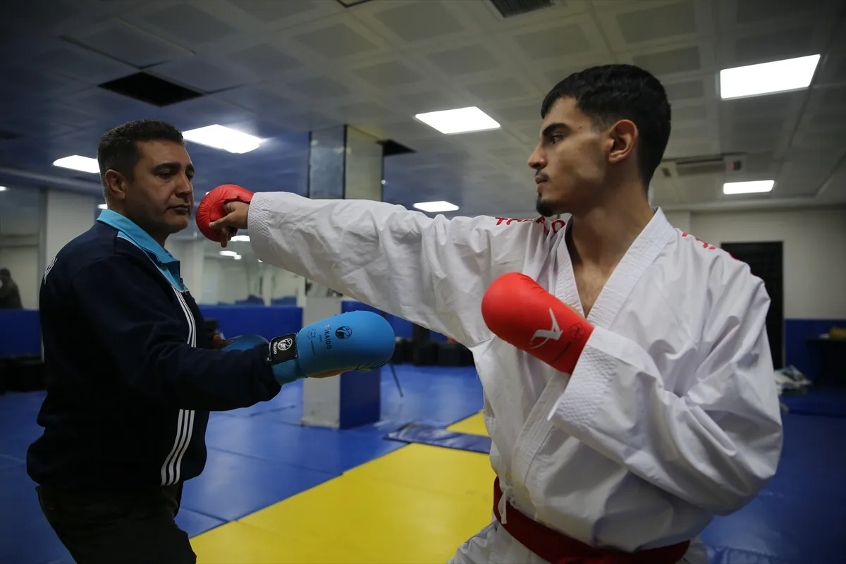 Boş zamanını değerlendirmek için başladığı karatede dünya ikincisi oldu