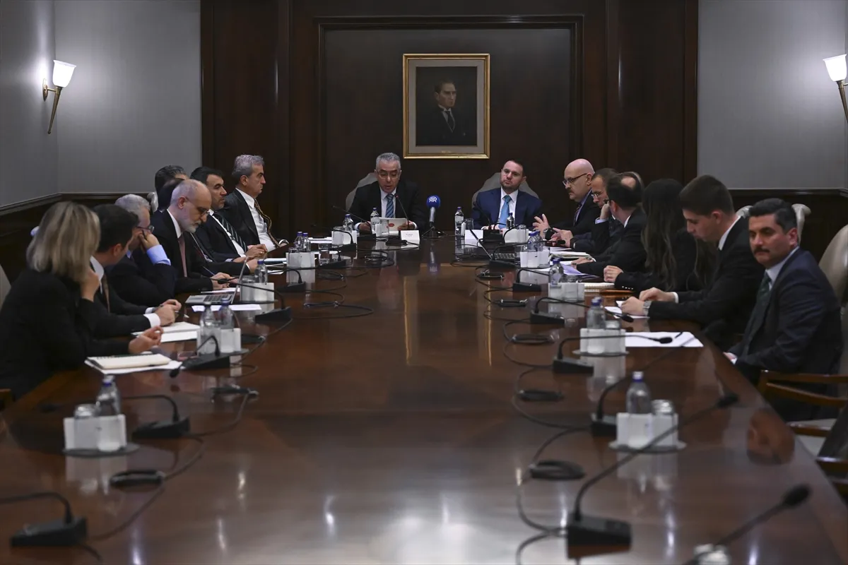 Çankaya Köşkü’nde Türkiye’nin Yeni Anayasa Gündemi başlıklı toplantı düzenlendi Çankaya Köşkü’nde Türkiye’nin Yeni Anayasa Gündemi başlıklı toplantı düzenlendi