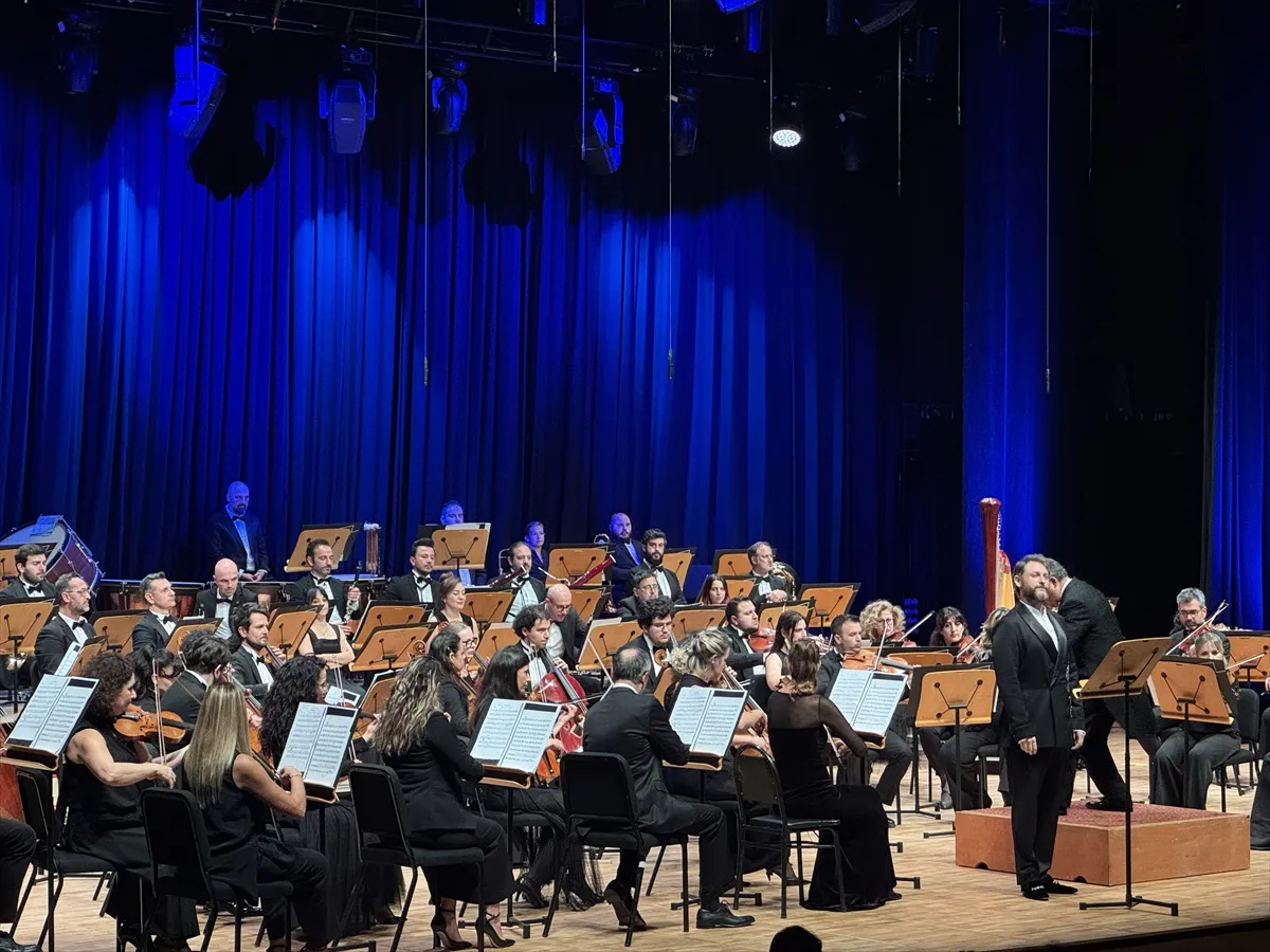 Cemal Reşit Rey Konser Salonu yenilenen binasında sanatseverleri ağırlamaya başladı