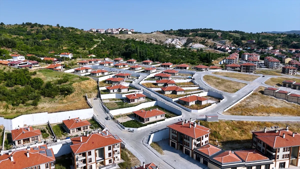 Çevre, Şehircilik ve İklim Değişikliği Bakanlığından Kütahya’daki kentsel dönüşüm konutları paylaşımı Çevre, Şehircilik ve İklim Değişikliği Bakanlığından Kütahya’daki kentsel dönüşüm konutları paylaşımı