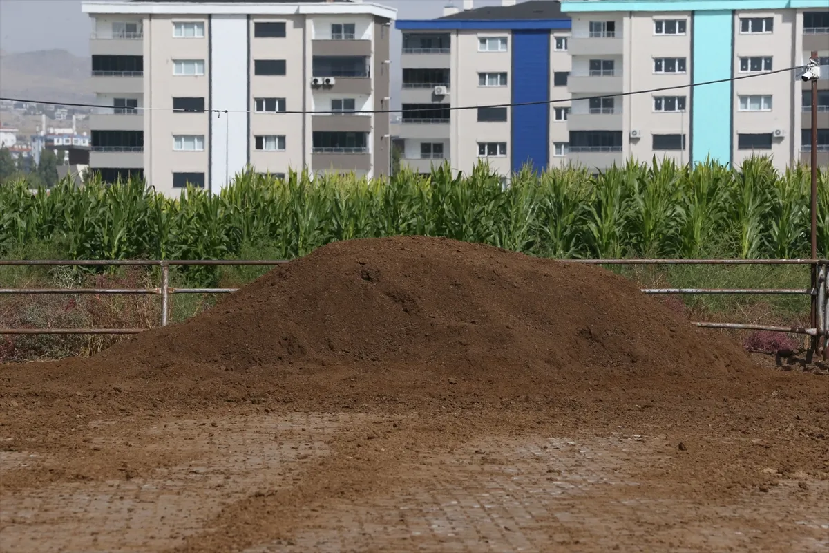 Çevresel düzenleme besi işletmelerinde hijyen ve gübre yönetimini kolaylaştırıyor Çevresel düzenleme besi işletmelerinde hijyen ve gübre yönetimini kolaylaştırıyor