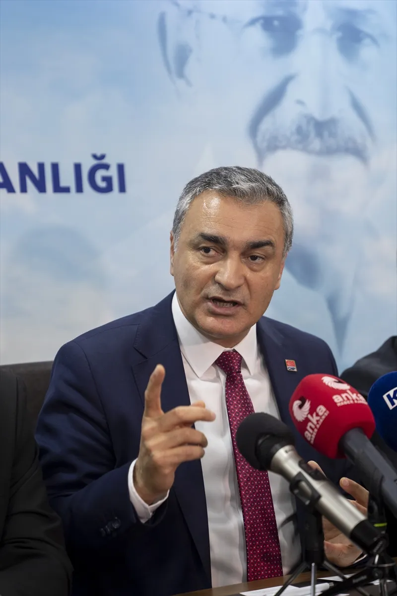 CHP Sözcüsü Sarı, İstanbul’da CHP’li belediyelere yönelik soruşturmalara ilişkin konuştu