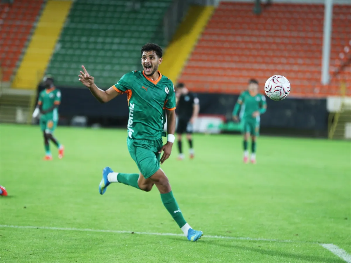 Corendon Alanyaspor - 12 Bingölspor Kupa’da Karşılaştı 2. kare