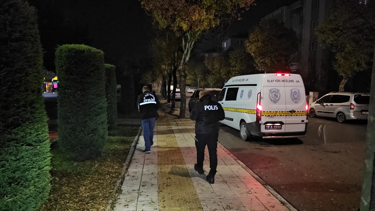 Çorum’da gençler kavga etti, 1 kişi bıçakla yaralandı Çorum’da gençler kavga etti, 1 kişi bıçakla yaralandı