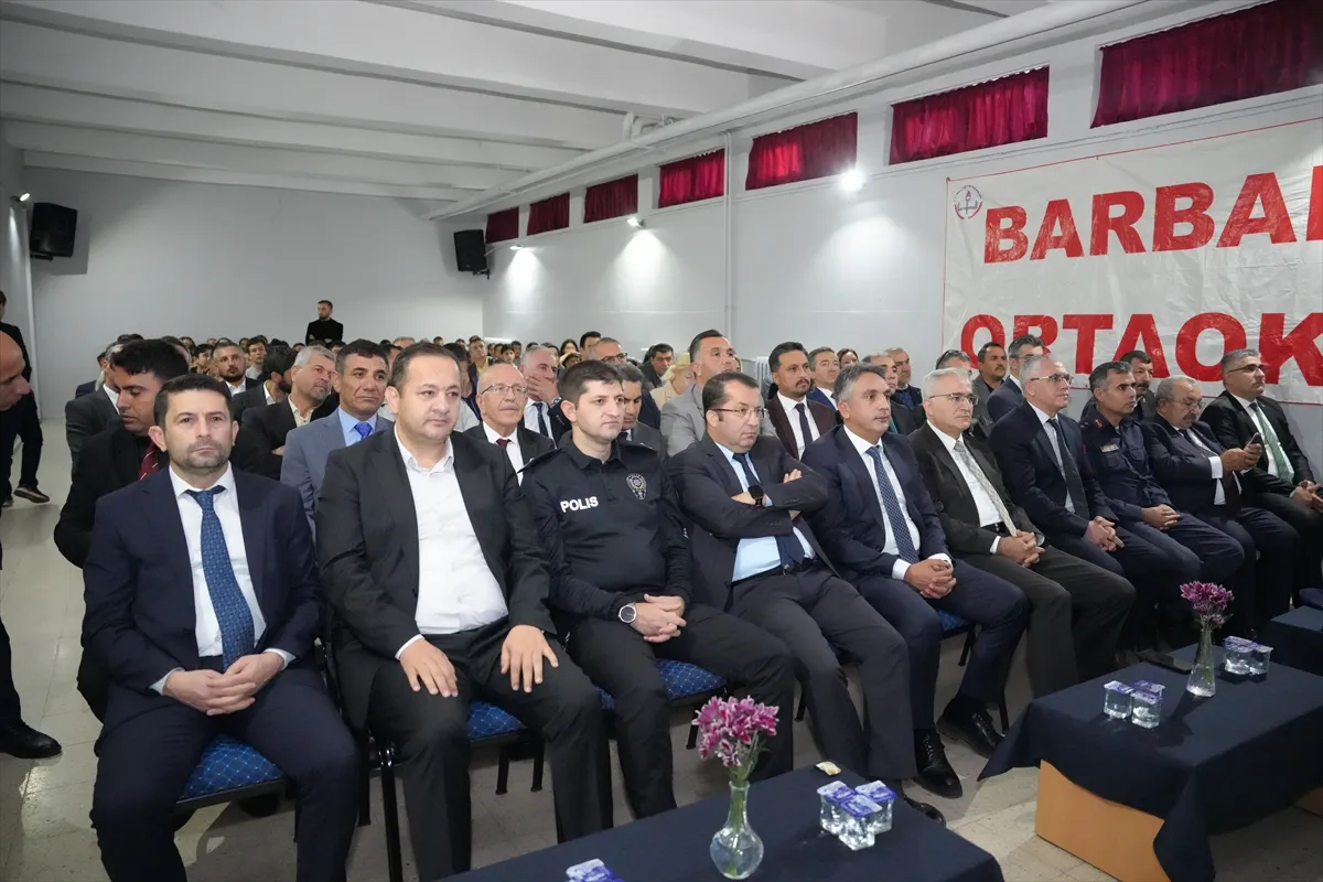 Çubuk’ta Ankara’nın başkent oluşunun 103. yılı kutlandı Çubuk’ta Ankara’nın başkent oluşunun 103. yılı kutlandı