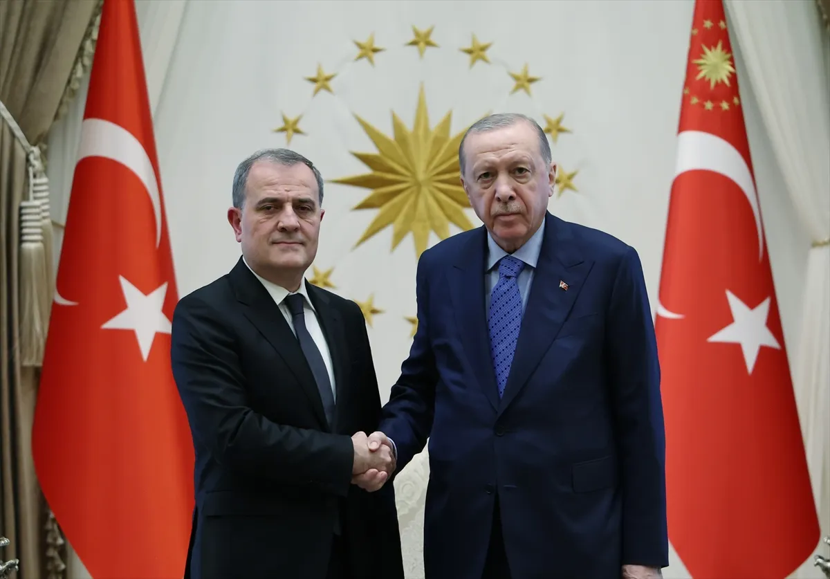 Erdoğan, Azerbaycanlı Bakan Bayramov’u kabul etti Erdoğan, Azerbaycanlı Bakan Bayramov’u kabul etti
