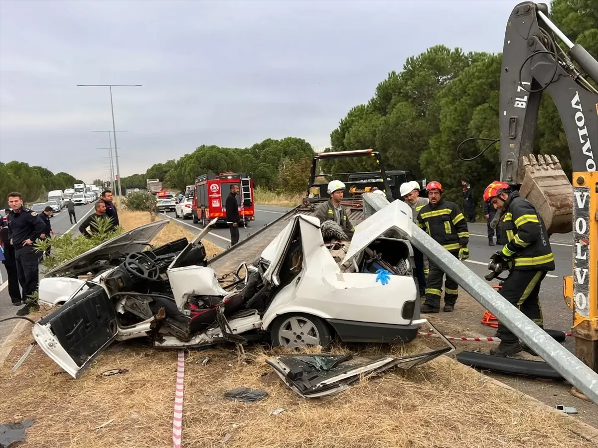 Denizli’de aydınlatma direğine çarpan otomobilin sürücüsü öldü Denizli’de aydınlatma direğine çarpan otomobilin sürücüsü öldü