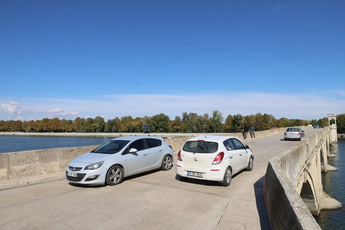 Edirne’de tarihi köprülerde tek yön uygulaması sona erdi