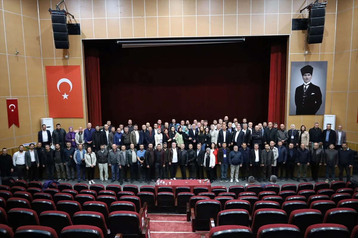 Eğitim-Bir-Sen Sivas Şube Başkanlığına Bahattin Gülez seçildi Eğitim-Bir-Sen Sivas Şube Başkanlığına Bahattin Gülez seçildi