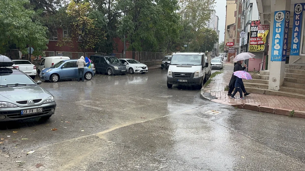 Elazığ’da sağanak etkili oldu Elazığ’da sağanak etkili oldu