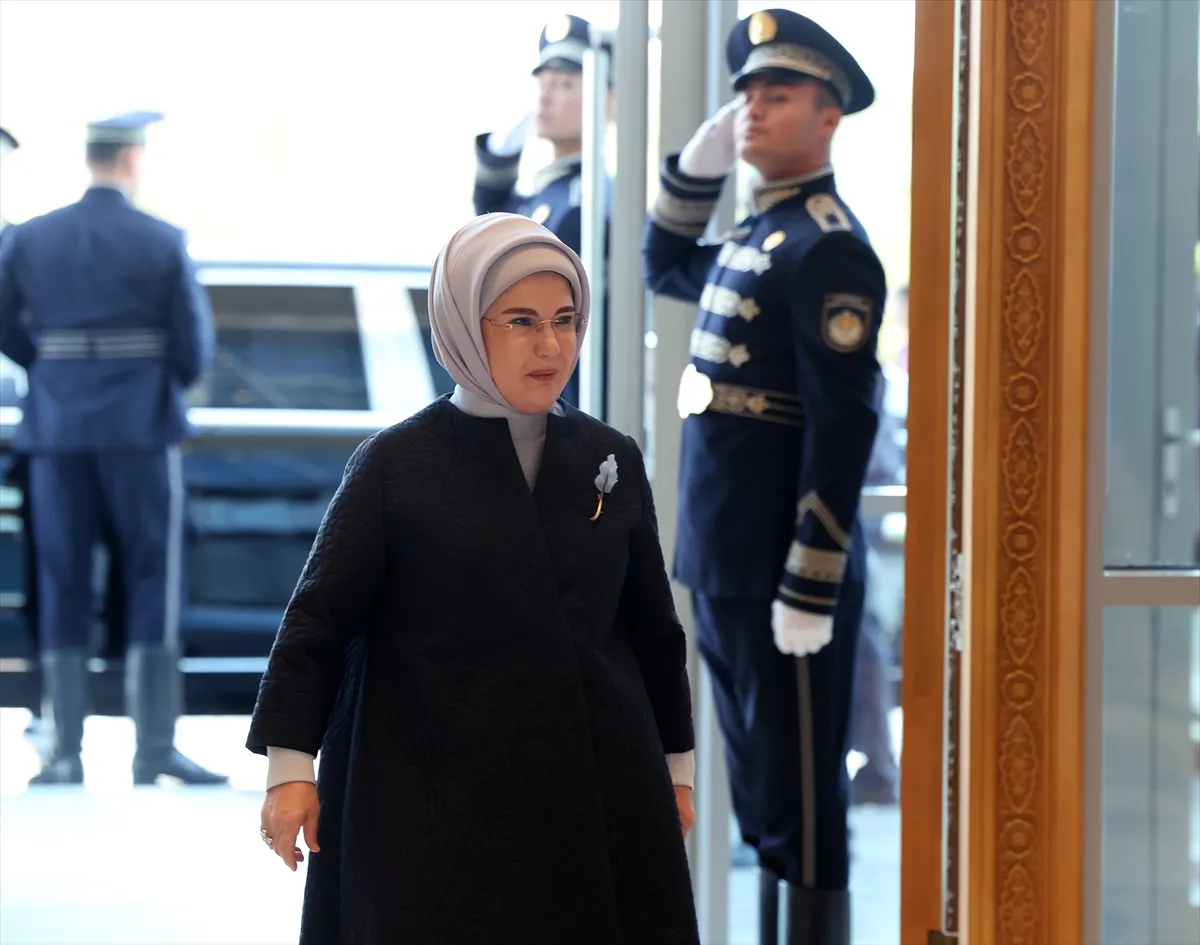 Emine Erdoğan, "Çocukların Refahına Yatırım Yapmak: Gelecek Nesillerin Sürdürülebilir ve Adil Kalkınmasına Giden Yol Dünya Zirvesi"nde konuştu Emine Erdoğan, "Çocukların Refahına Yatırım Yapmak: Gelecek Nesillerin Sürdürülebilir ve Adil Kalkınmasına Giden Yol Dünya Zirvesi"nde konuştu