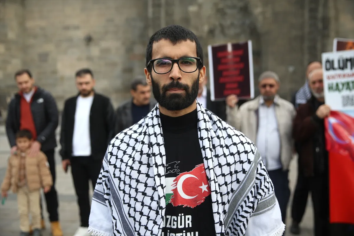 Erzurum’da sağlık çalışanlarından Gazze için 154. sessiz yürüyüş Erzurum’da sağlık çalışanlarından Gazze için 154. sessiz yürüyüş