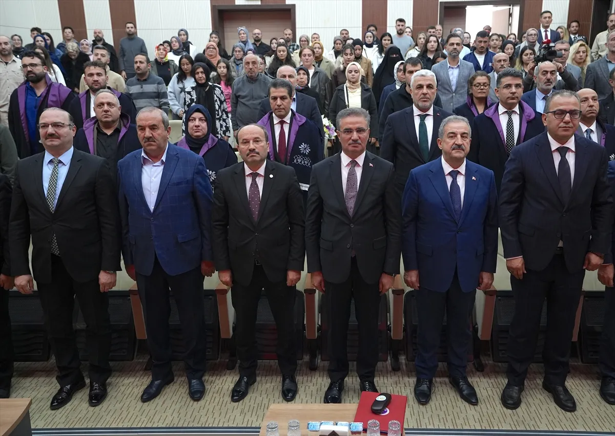 Erzurum Teknik Üniversitesinde yeni akademik yıl heyecanı Erzurum Teknik Üniversitesinde yeni akademik yıl heyecanı