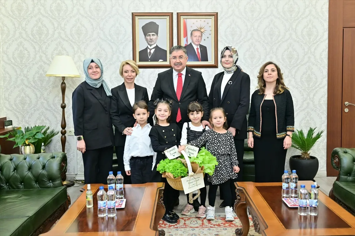 Eskişehir’de anaokulu öğrencileri iklim değişikliği çalışmalarını tanıttı Eskişehir’de anaokulu öğrencileri iklim değişikliği çalışmalarını tanıttı
