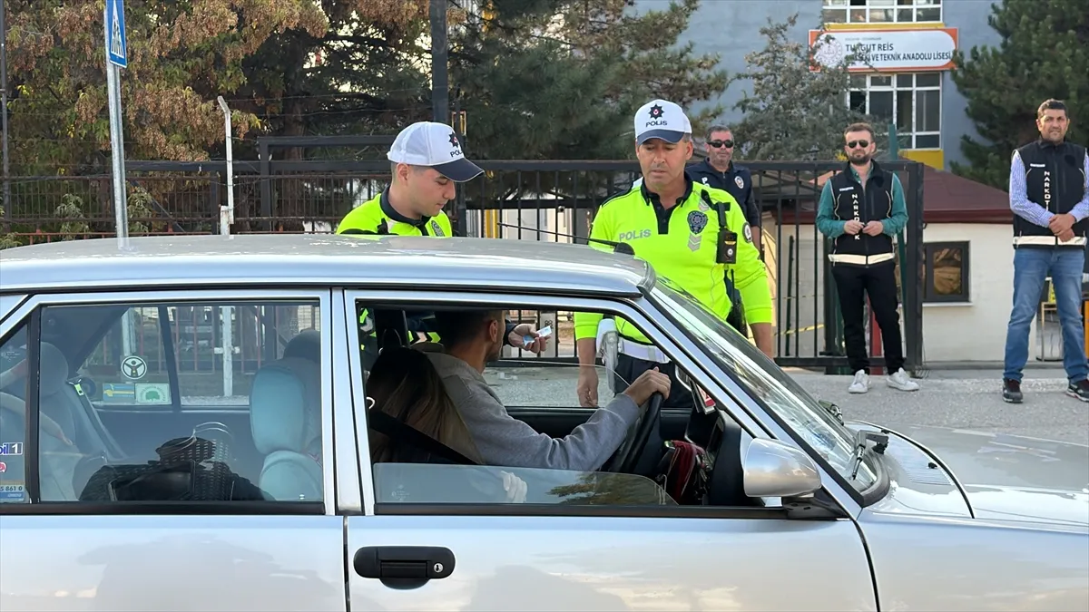 Eskişehir’de okul çevrelerinde 342 kişinin kimlik sorgulaması yapıldı